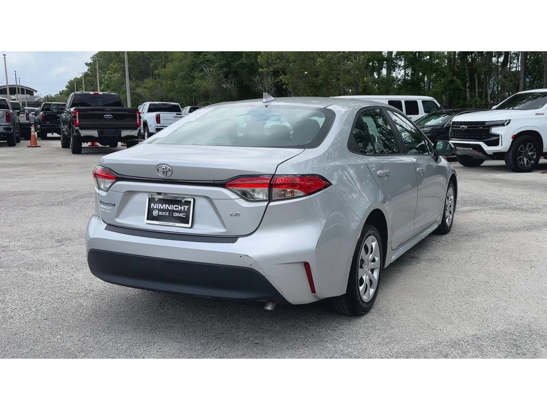 Used 2023 Toyota Corolla LE FWD image 8