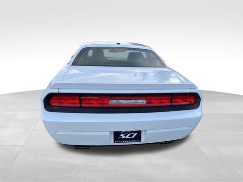 Used 2012 Dodge Challenger R/T RWD image 4