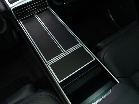 Used 2023 Land Rover Range Rover SV image 28