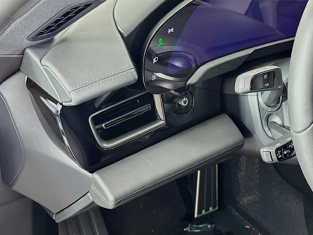 New 2025 Porsche Taycan 4S AWD/4WD image 11