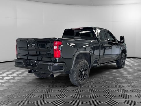 Used 2024 Chevrolet Silverado 2500 High Country w/ High Country Premium Package AWD/4WD image 8