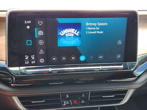 Used 2024 Volkswagen Atlas SE w/ Panoramic Sunroof Package image 14