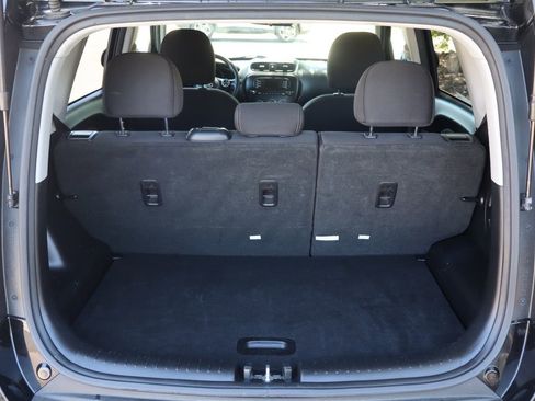 Used 2016 Kia Soul FWD image 14