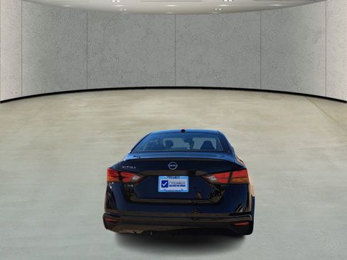 Used 2025 Nissan Altima 2.5 SV image 6