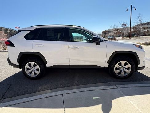 Used 2020 Toyota RAV4 LE image 10