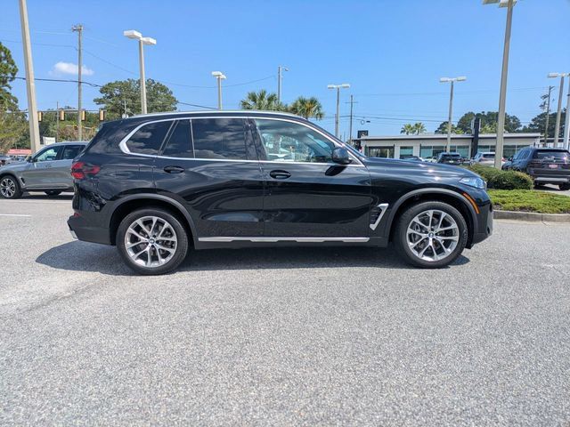 Used 2026 BMW X5 xDrive40i w/ Climate Comfort Package AWD/4WD image 4