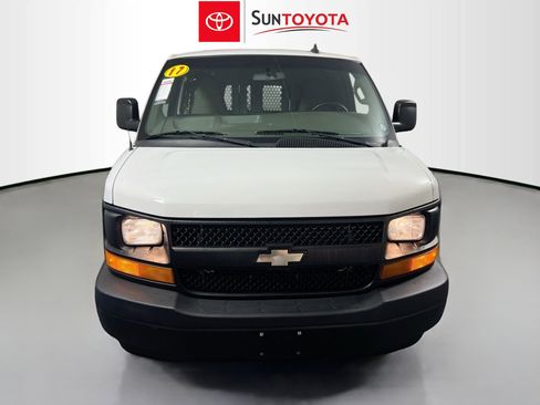 Used 2017 Chevrolet Express 3500 Work Van image 10