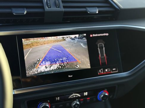 Certified 2025 Audi Q3 2.0T Premium w/ Convenience Package image 20