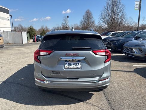 Used 2024 GMC Terrain Denali image 6