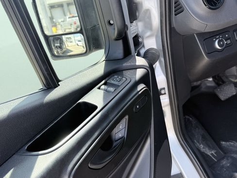 Used 2024 Mercedes-Benz Sprinter 2500 image 22