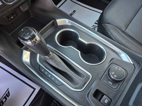 Used 2019 Chevrolet Traverse LT image 26