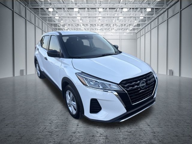 Used 2025 Nissan Kicks Play S FWD image 7