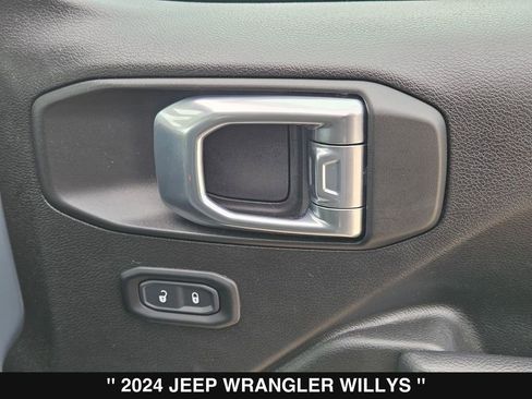 Used 2024 Jeep Wrangler Unlimited Sport AWD/4WD image 32