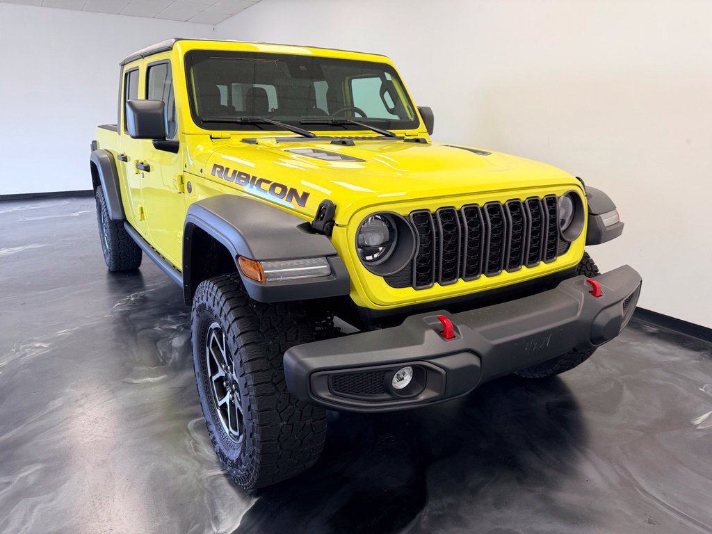 Used 2024 Jeep Gladiator Rubicon w/ Convenience Group AWD/4WD image 23