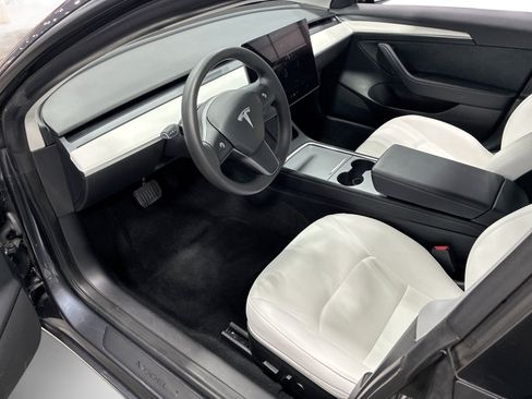 Certified 2023 Tesla Model 3 Standard Range RWD image 9
