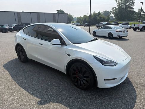 Used 2023 Tesla Model Y Performance AWD/4WD image 8