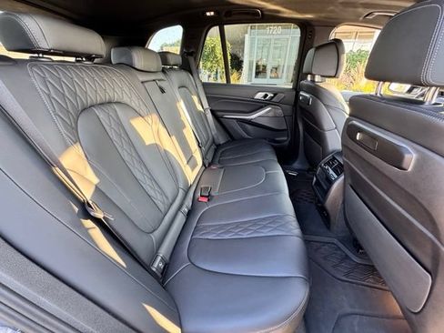 Used 2024 BMW X5 xDrive40i w/ M Sport Package AWD/4WD image 9