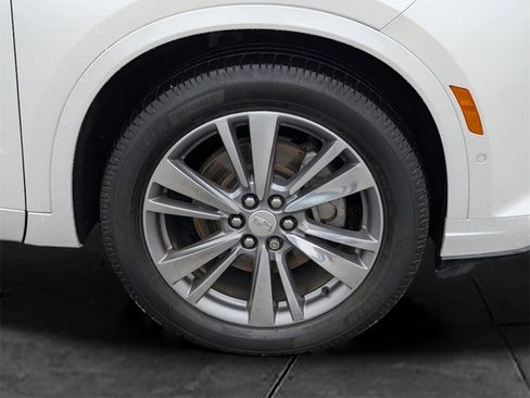 Used 2020 Cadillac XT6 Premium Luxury image 11