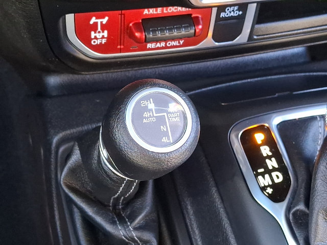 Used 2024 Jeep Wrangler Unlimited AWD/4WD image 23