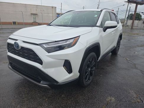 Used 2024 Toyota RAV4 SE AWD/4WD image 4