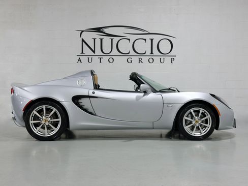 Used 2005 Lotus Elise image 3
