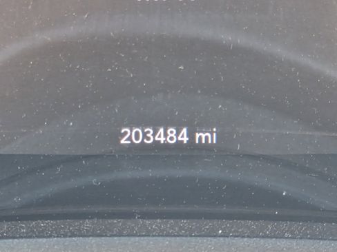 Used 2015 Dodge Challenger SXT image 21