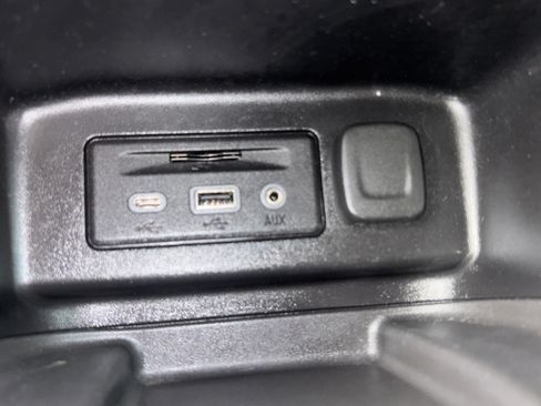 Used 2019 Chevrolet Equinox Premier AWD/4WD image 44