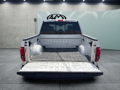 Used 2015 Ford F150 Platinum w/ Equipment Group 701A Luxury AWD/4WD image 4