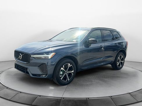 New 2026 Volvo XC60 B5 Core w/ Climate Package image 3