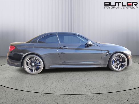 Used 2018 BMW M4 Convertible image 8