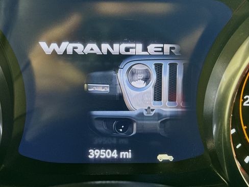 Used 2022 Jeep Wrangler Unlimited Sport w/ Sun And Sound Package AWD/4WD image 17