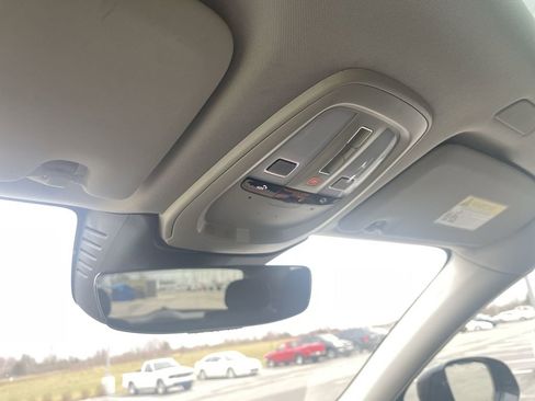 Used 2024 Volvo XC60 B5 Plus image 22