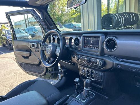 Used 2022 Jeep Wrangler Unlimited Sport image 43