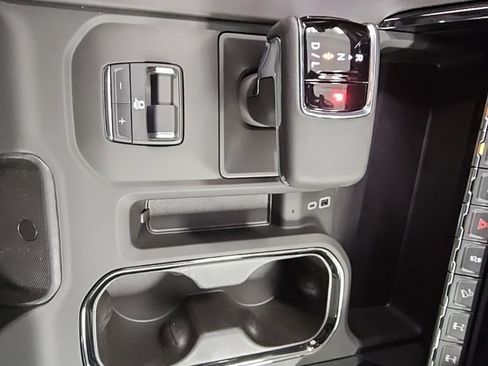 Used 2024 GMC Sierra 1500 AT4X image 20