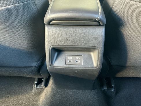 Certified 2024 Toyota Corolla SE image 32