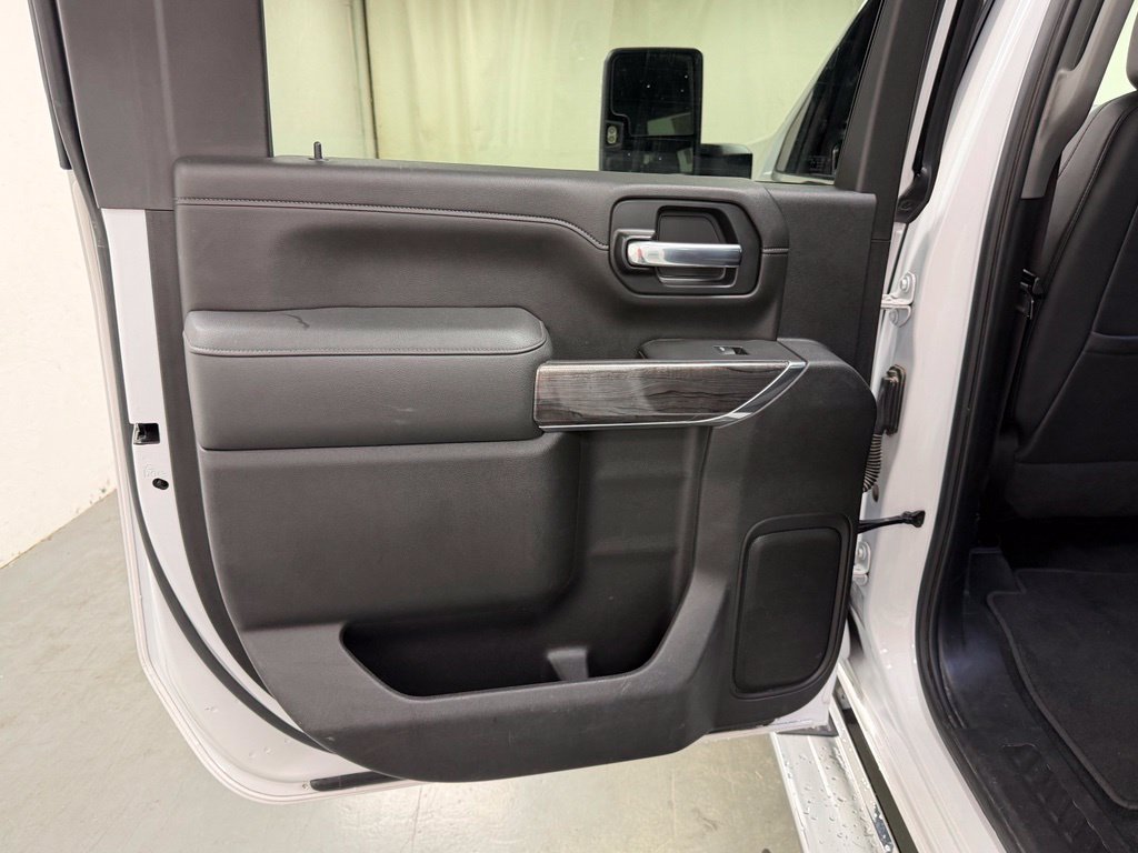 Used 2021 Chevrolet Silverado 3500 LTZ w/ LTZ Premium Package AWD/4WD image 15