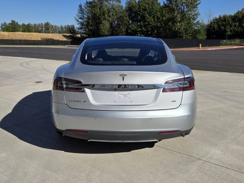 Used 2014 Tesla Model S 60 image 6