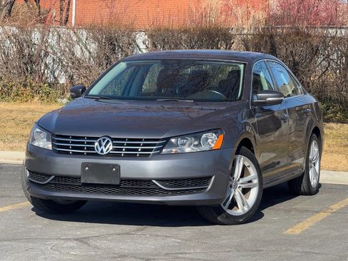 Used 2014 Volkswagen Passat 1.8T SE image 1