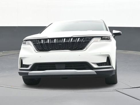 Used 2024 Kia Carnival EX image 58