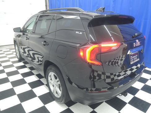 Used 2019 GMC Terrain SLE w/ Driver Convenience Package FWD image 8
