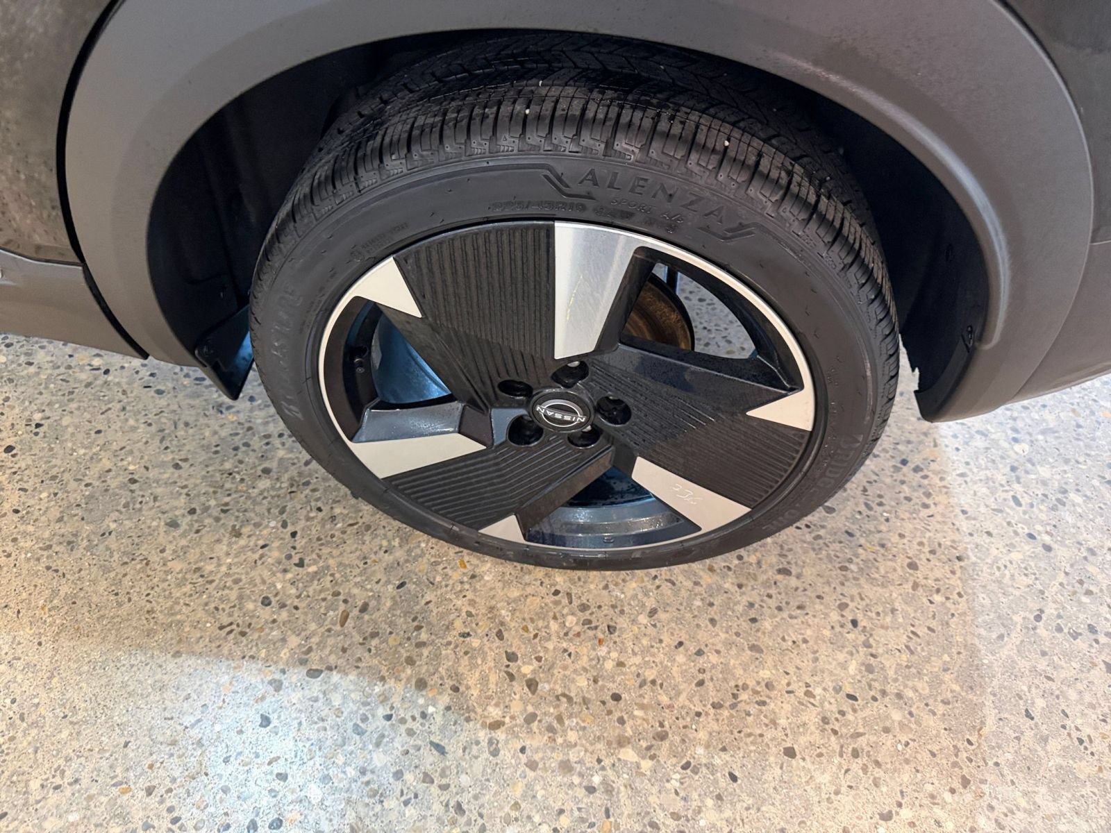 Used 2026 Nissan Kicks SR AWD/4WD image 28