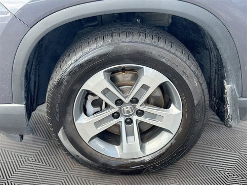 Used 2025 Honda Pilot EX-L image 32