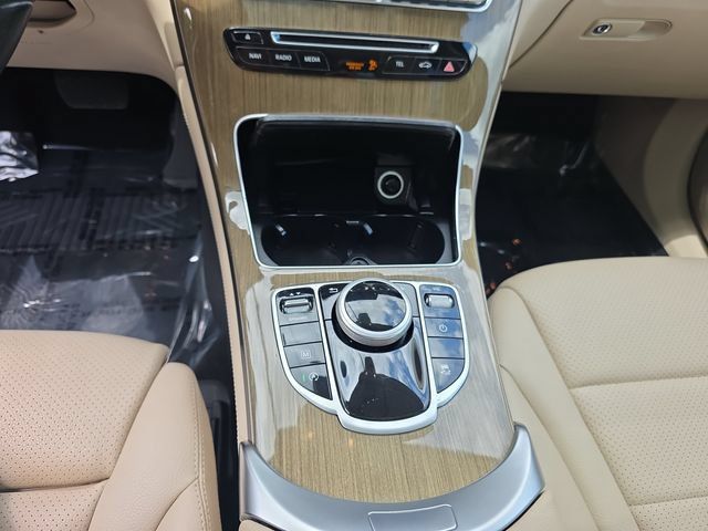 Used 2018 Mercedes-Benz GLC 300 4MATIC image 18