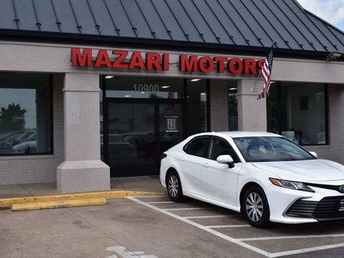 Used 2023 Toyota Camry LE w/ Cold Weather Package FWD image 8