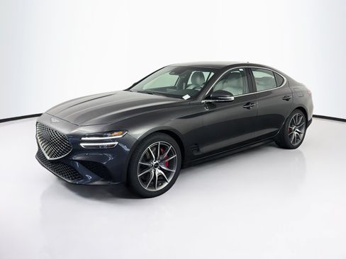 Used 2025 Genesis G70 2.5T RWD image 3