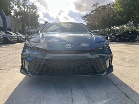Used 2025 Toyota Camry SE FWD image 19