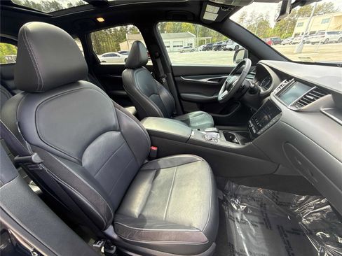 Used 2023 INFINITI QX50 Sport image 26