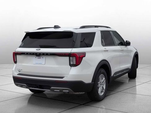 New 2025 Ford Explorer Active w/ Active Comfort Package image 13