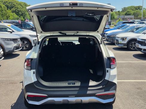 Used 2025 Kia Sportage LX AWD/4WD image 31