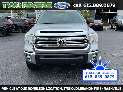 Used 2016 Toyota Tundra SR5 w/ SR5 Upgrade Package AWD/4WD image 3